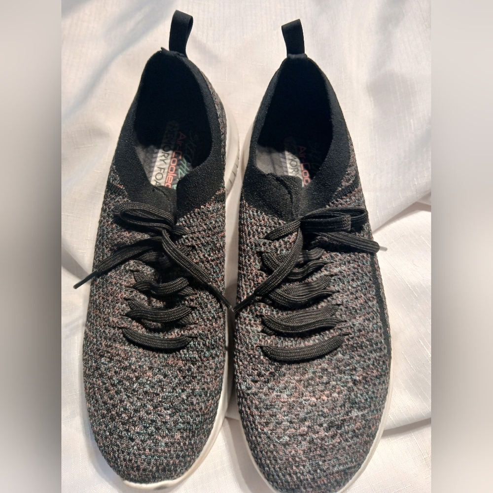 Skechers Air Cooled Memory Foam Slip On Woman's Athletic Shoes SN 12841